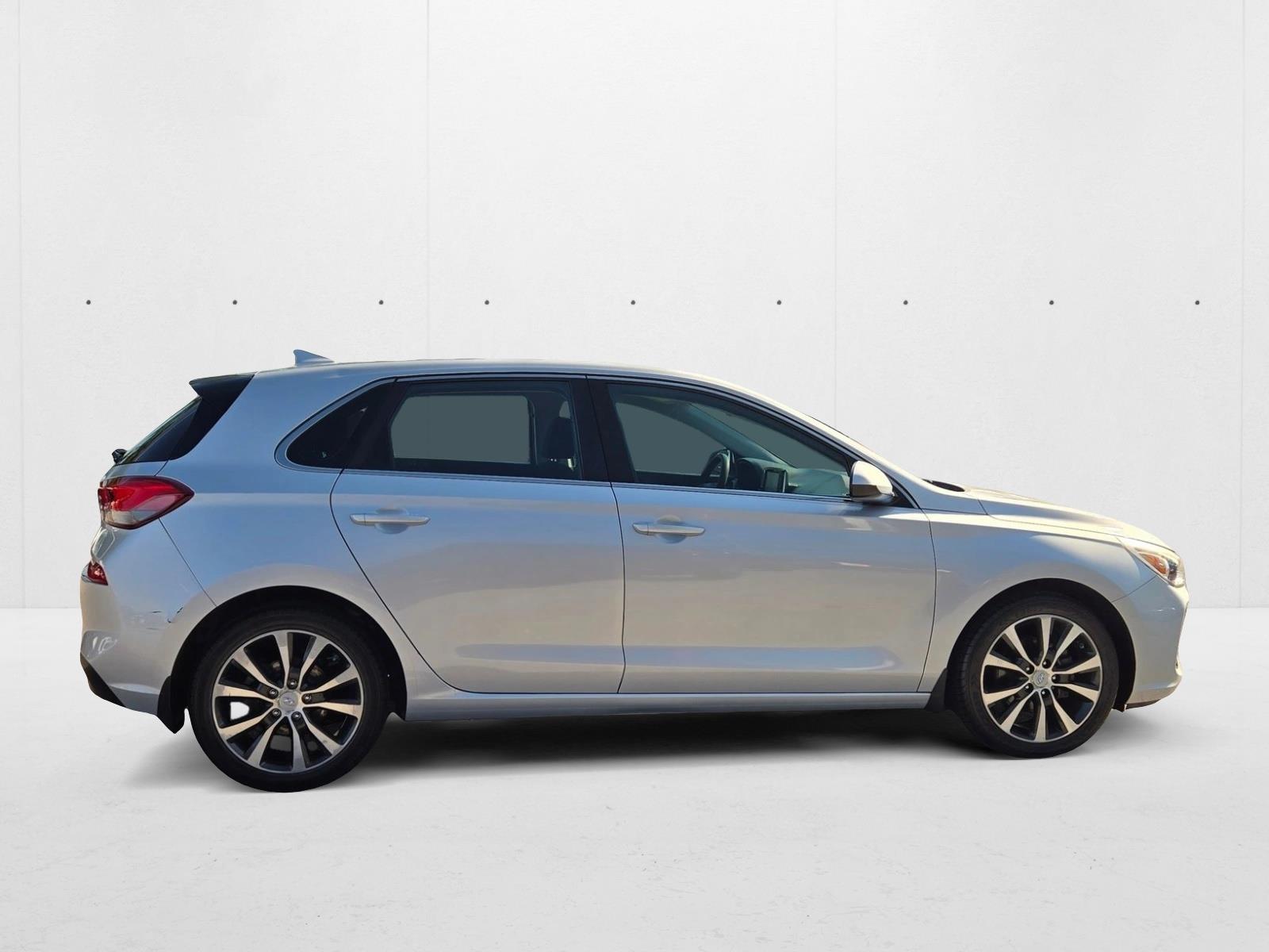 2018 Hyundai Elantra GT Base photo 4