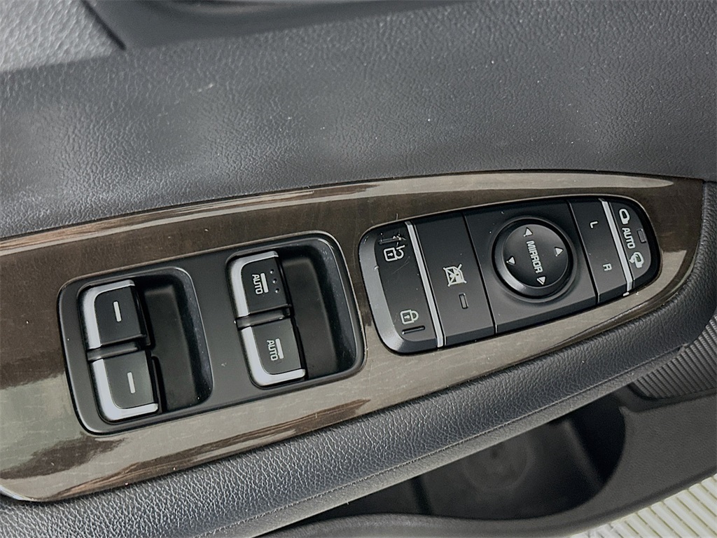 2018 Kia Optima EX photo 21