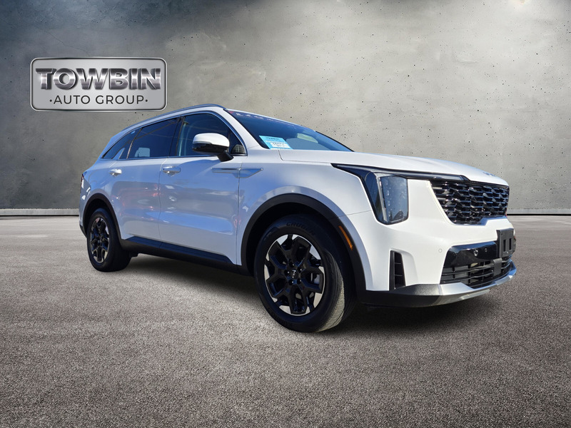 2024 Kia Sorento S photo 2