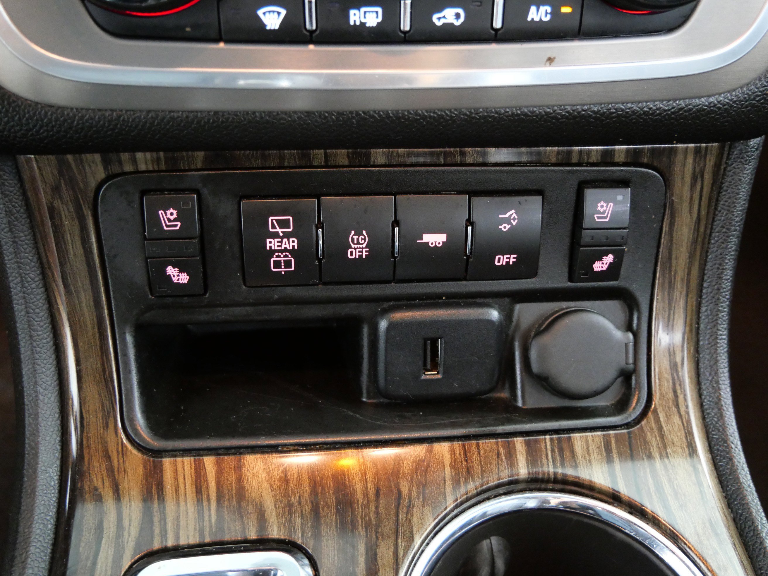 2016 Gmc Acadia Denali photo 25