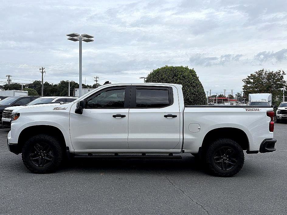 2024 Chevrolet Silverado 1500 Custom Trail Boss photo 2