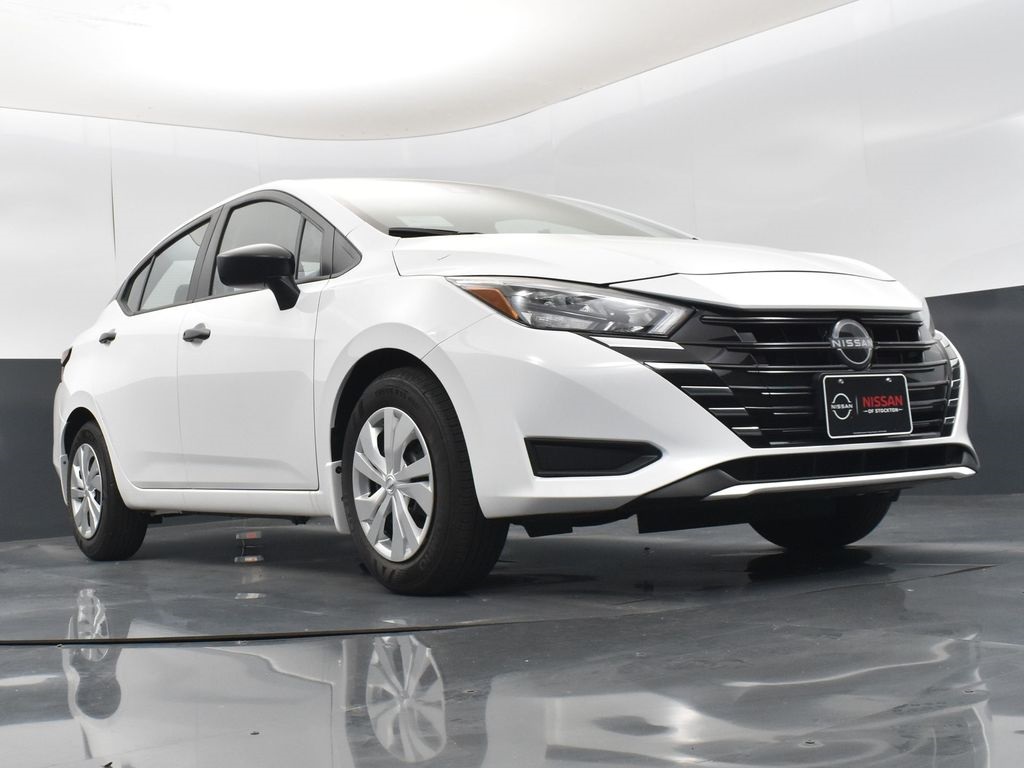2025 Nissan Versa 1.6 S photo 29