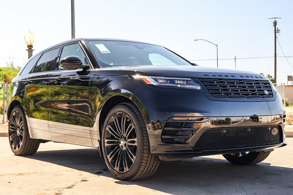 2026 Land Rover Range Rover Velar SE photo 2