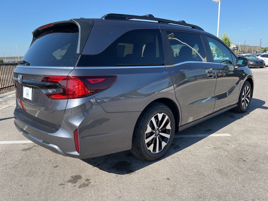 2026 Honda Odyssey EX-L photo 3