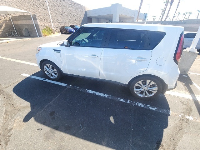 2015 Kia Soul Plus photo 3