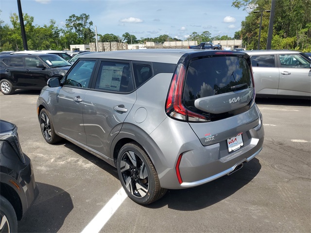 2025 Kia Soul GT-Line photo 2