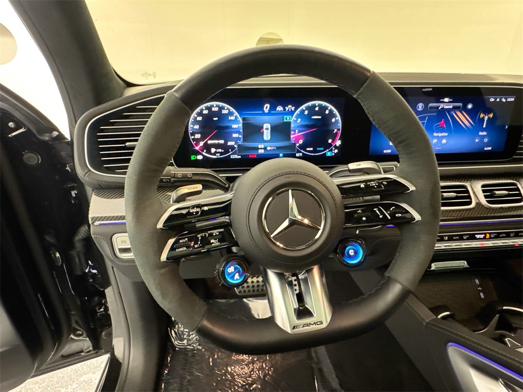 2025 Mercedes Benz GLS AMG 63 photo 10