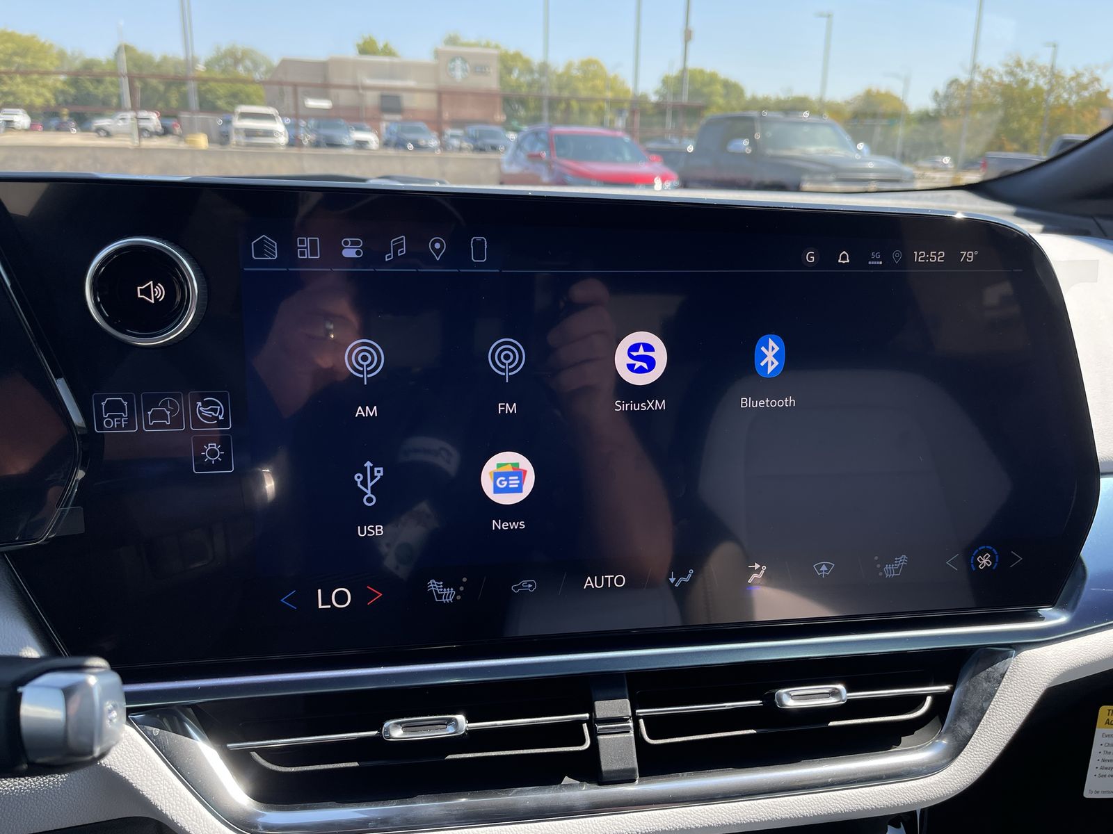 2026 Chevrolet Equinox EV 1LT photo 11