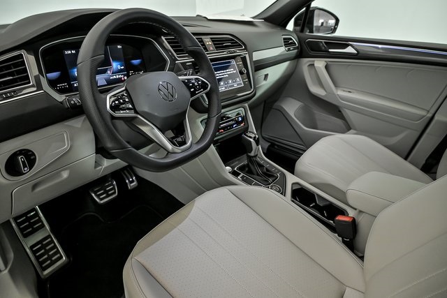 2024 Volkswagen Tiguan SE R-Line Black photo 7