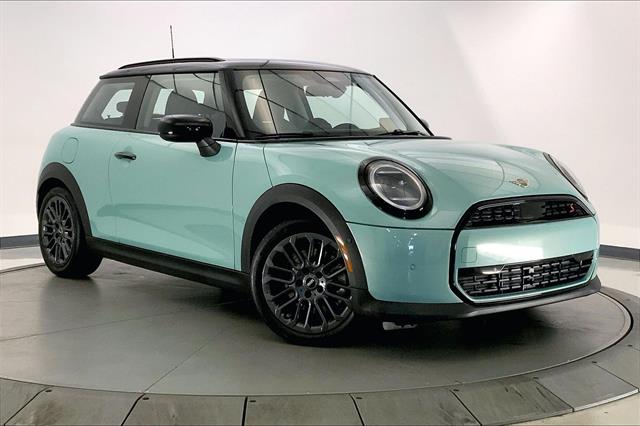 2025 MINI Hardtop 2 Door S's photo