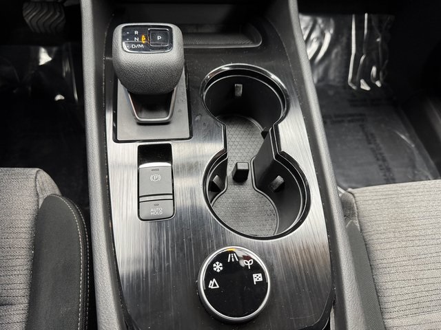 2023 Nissan Rogue SV photo 18