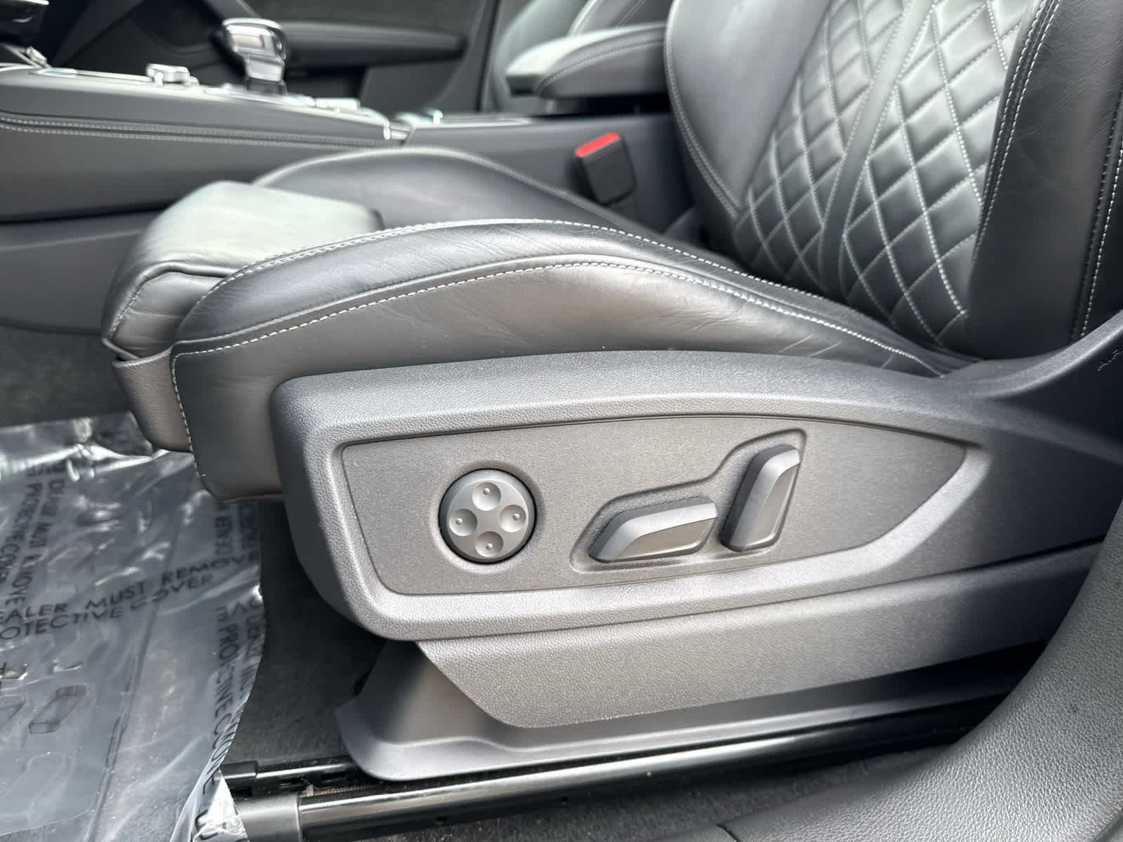 2018 Audi SQ5 Prestige photo 18
