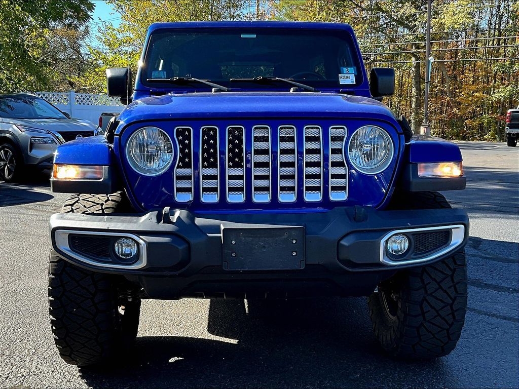 2018 Jeep Wrangler Unlimited Sahara photo 2