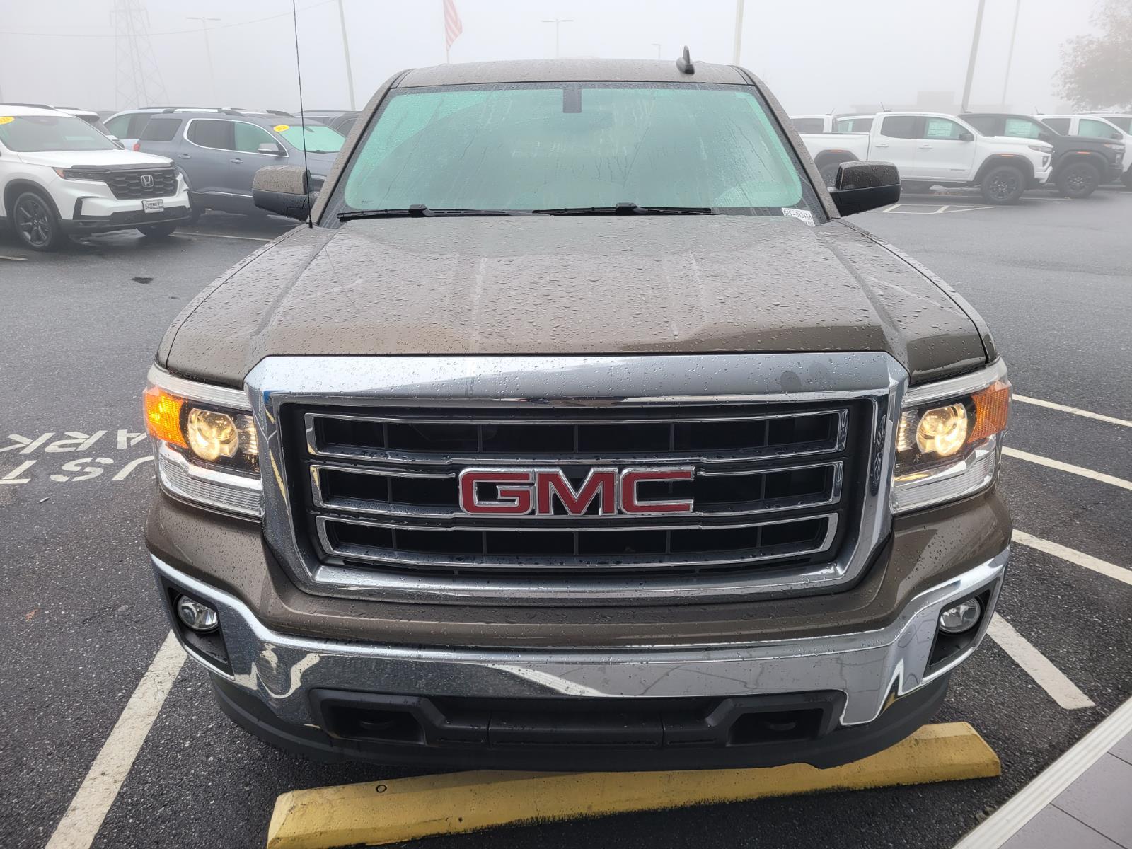 2015 Gmc Sierra 1500 SLE photo 2