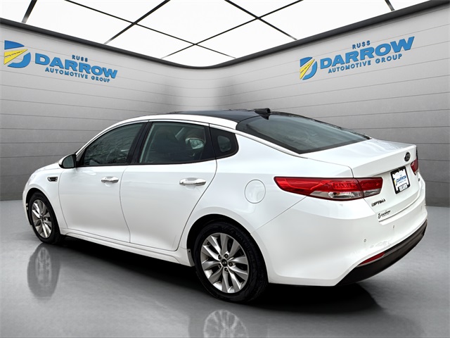 2017 Kia Optima EX photo 2