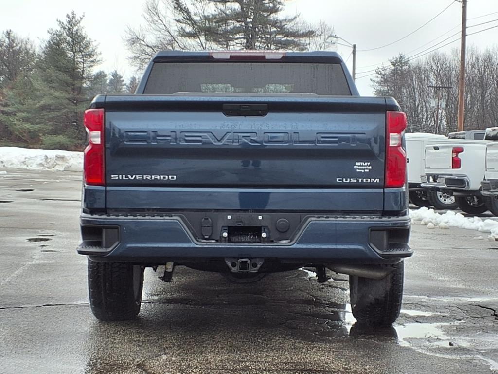 2022 Chevrolet Silverado Custom photo 4