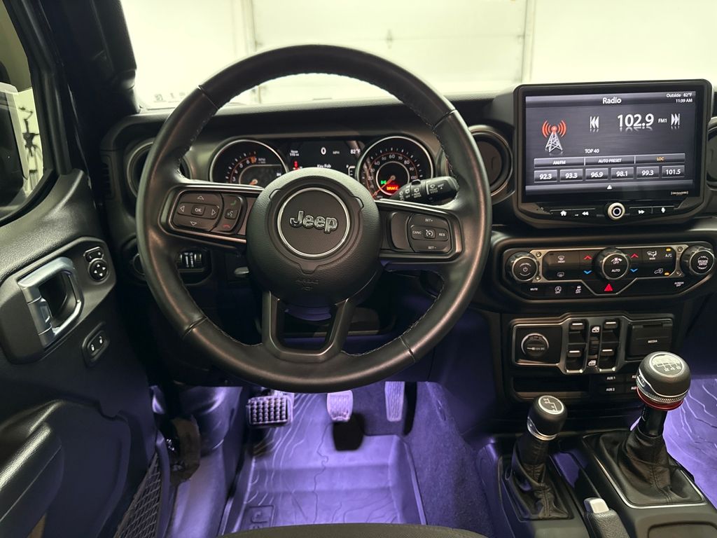 2021 Jeep Wrangler Unlimited Willys photo 13
