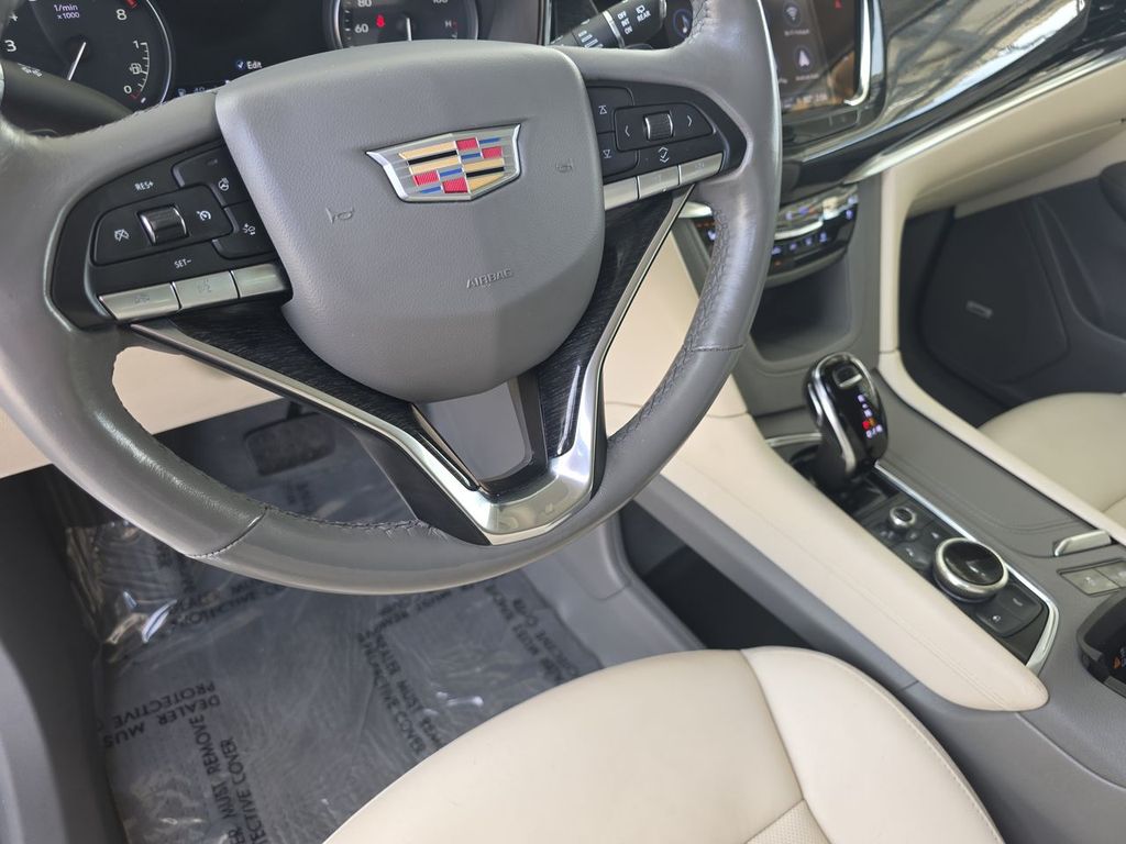 2022 Cadillac XT6 Premium Luxury photo 10