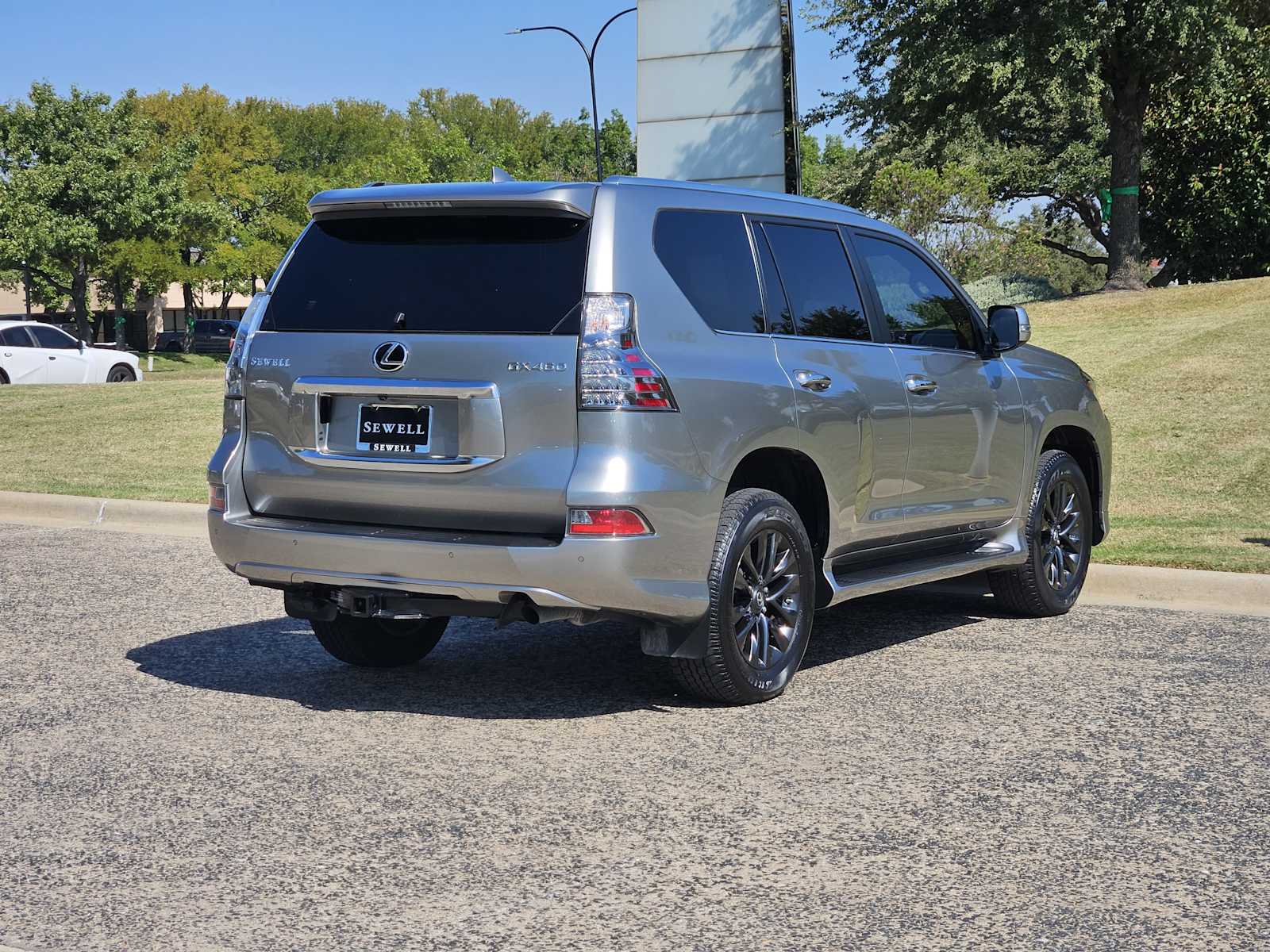 2023 Lexus GX 460 Premium photo 3