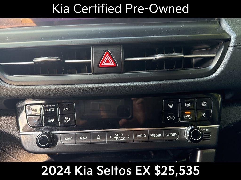 2024 Kia Seltos EX photo 17