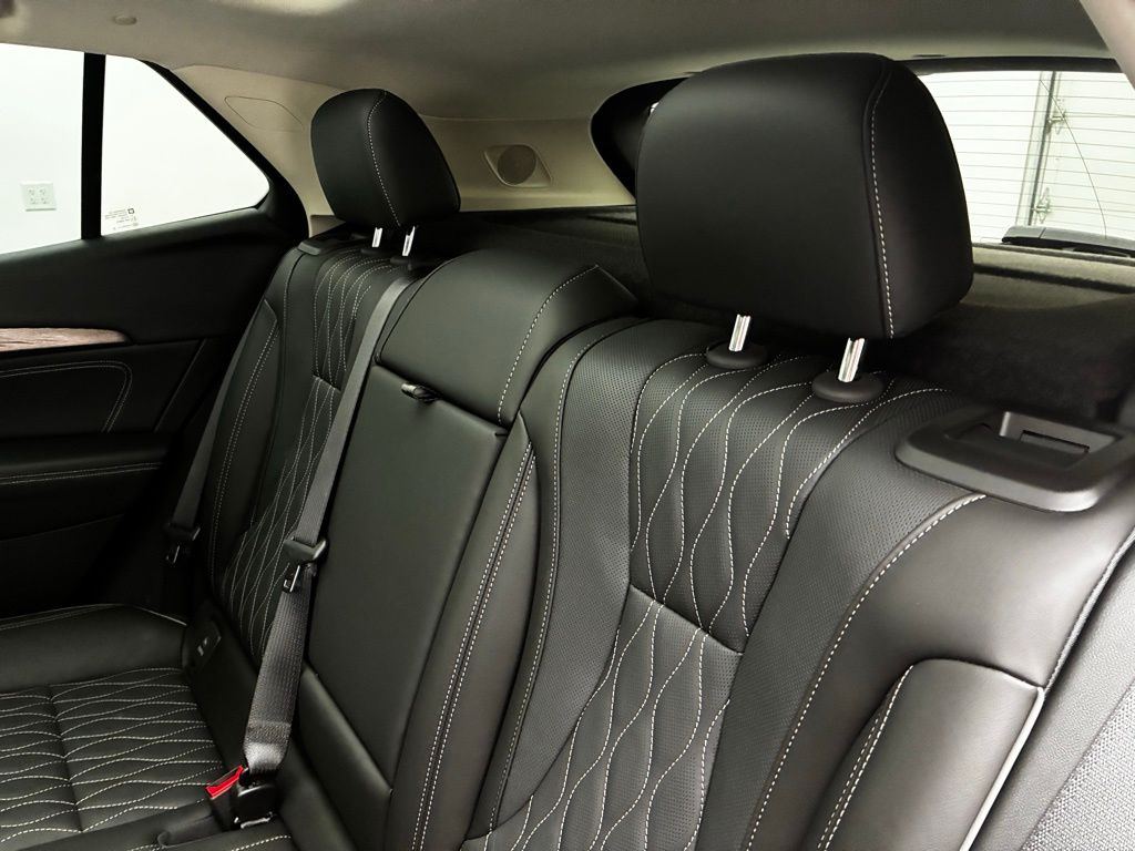 2022 Buick Envision Avenir photo 26