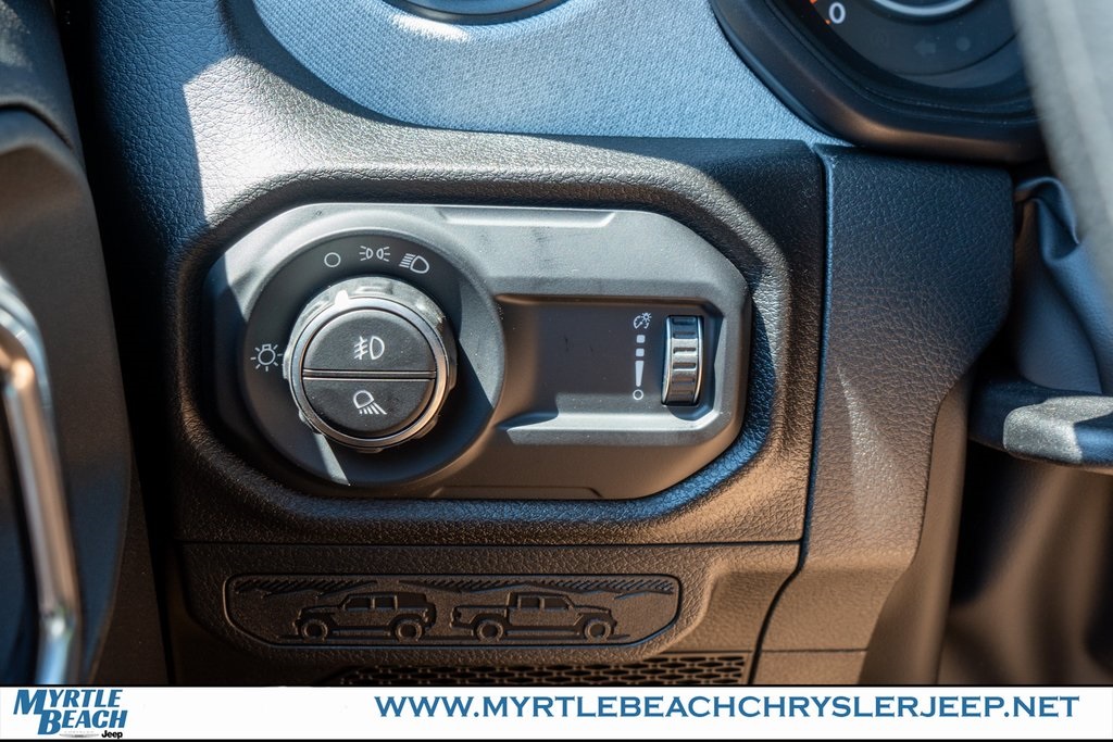 2025 Jeep Gladiator Sport photo 29