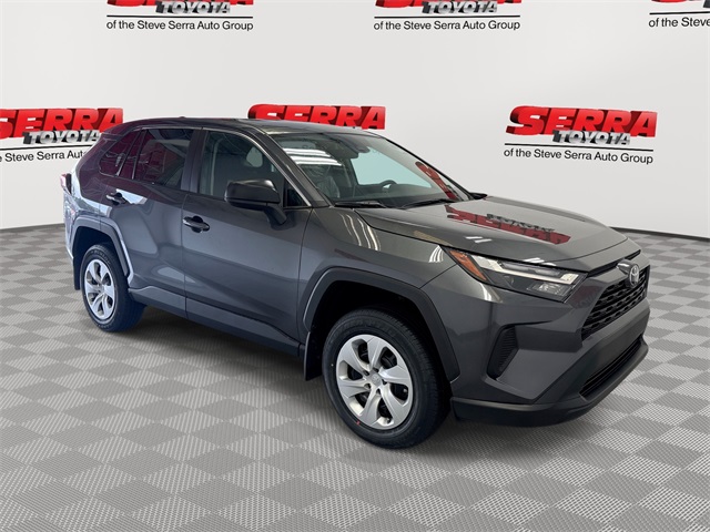 2025 Toyota RAV4 LE's photo