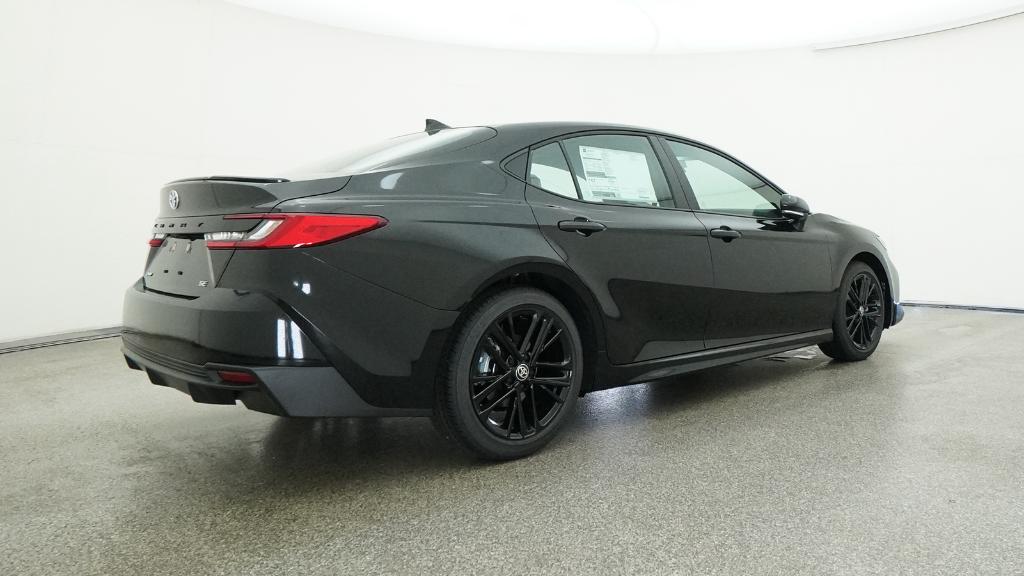 2025 Toyota Camry SE photo 18
