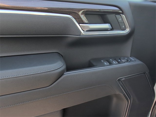 2026 Chevrolet Silverado 1500 LT photo 8