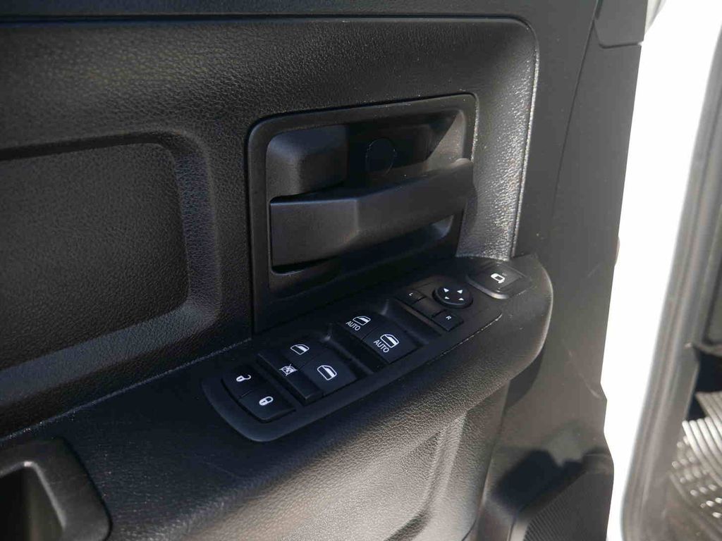 2024 Ram 3500 Tradesman photo 29