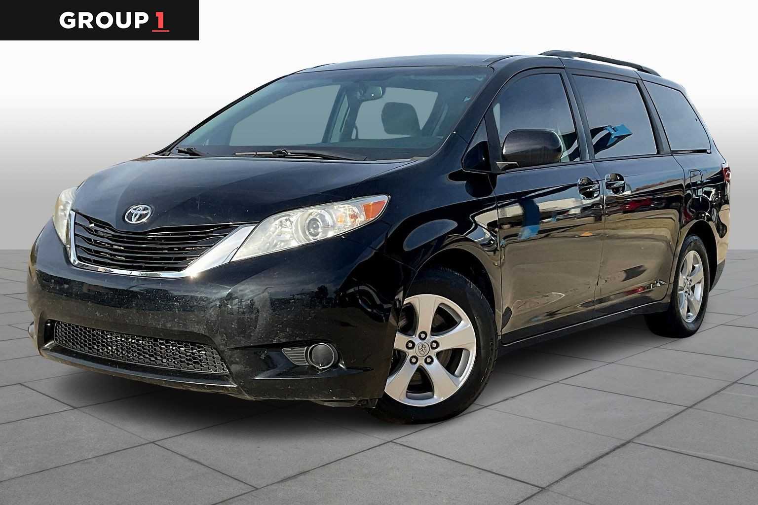 2017 Toyota Sienna LE