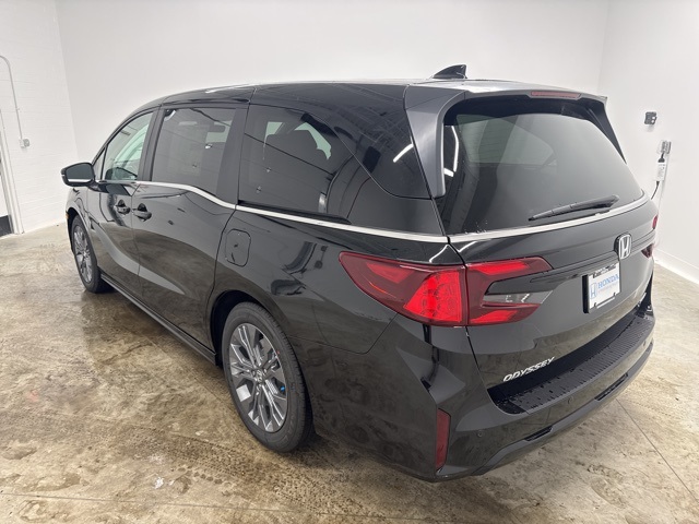 2026 Honda Odyssey Touring photo 7