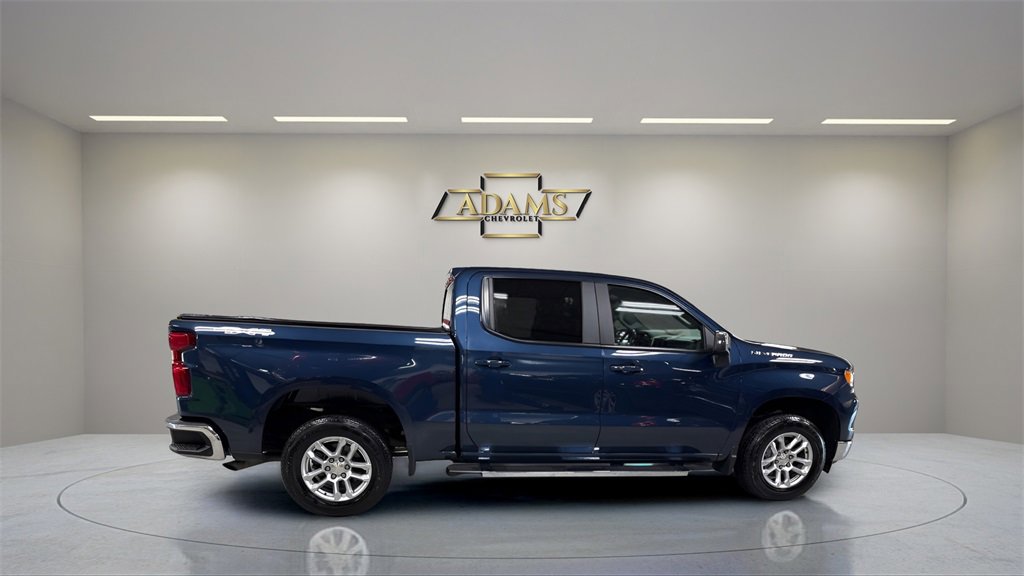 2022 Chevrolet Silverado 1500 LT photo 7
