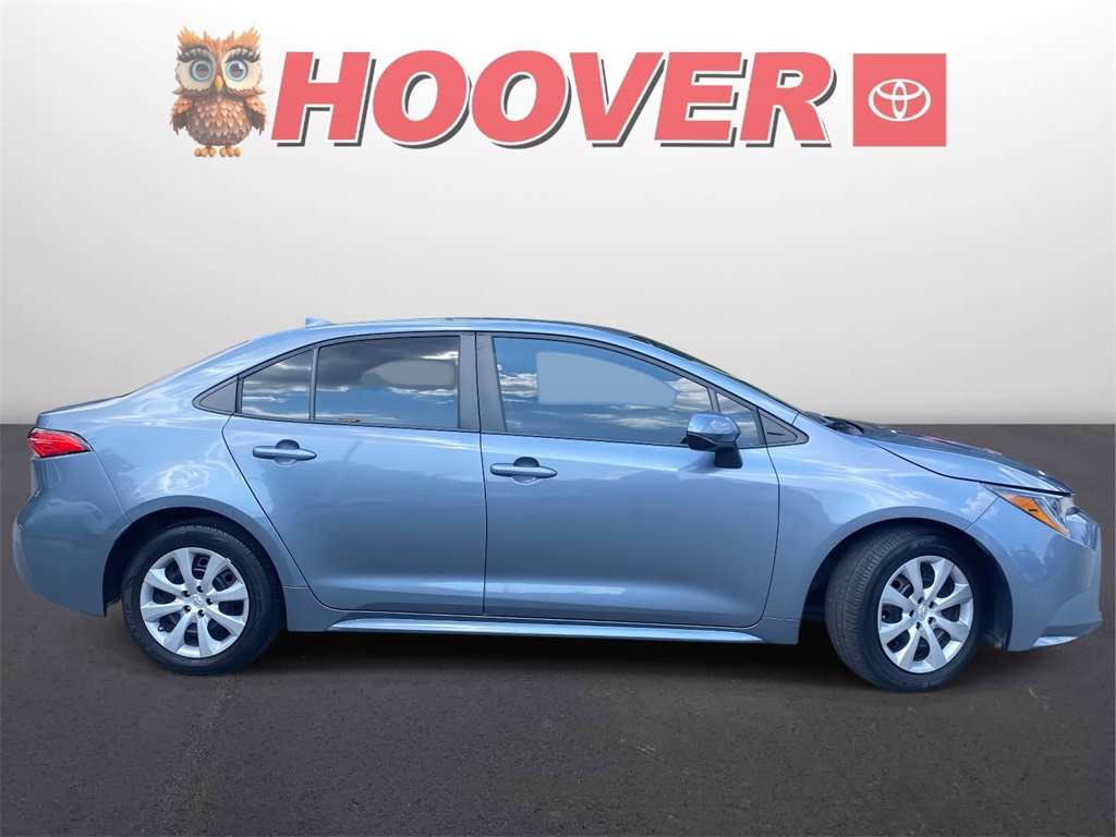 2023 Toyota Corolla LE photo 2