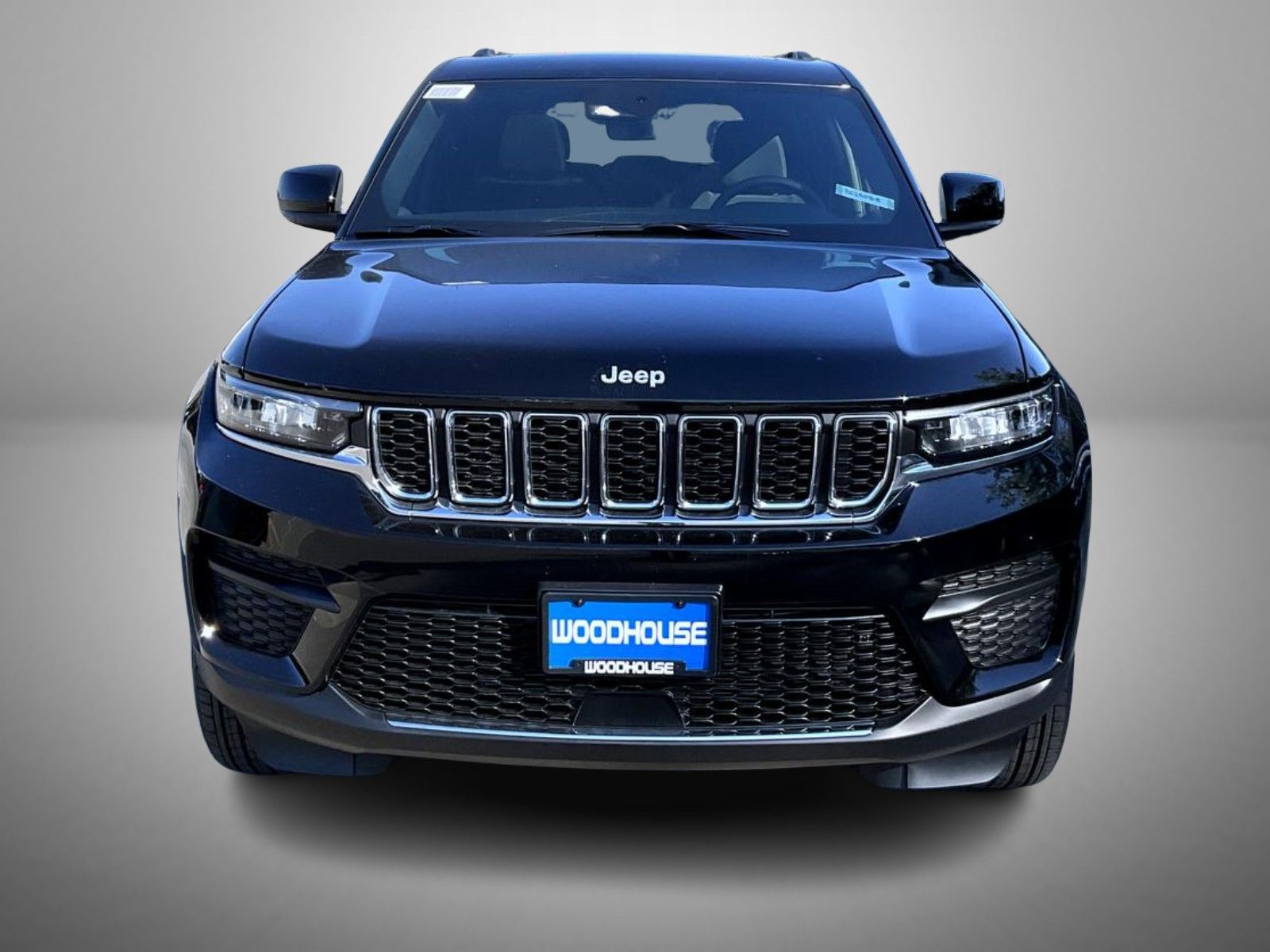 2025 Jeep Grand Cherokee Laredo X photo 2