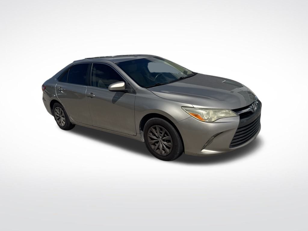 2015 Toyota Camry photo 2