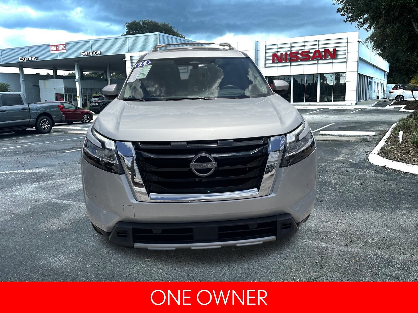 2024 Nissan Pathfinder Platinum photo 7