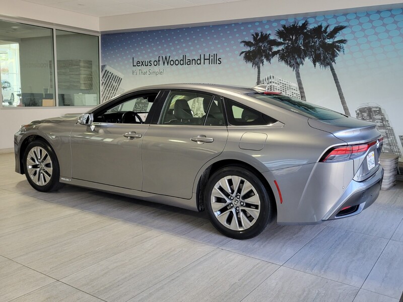 2021 Toyota Mirai XLE photo 3
