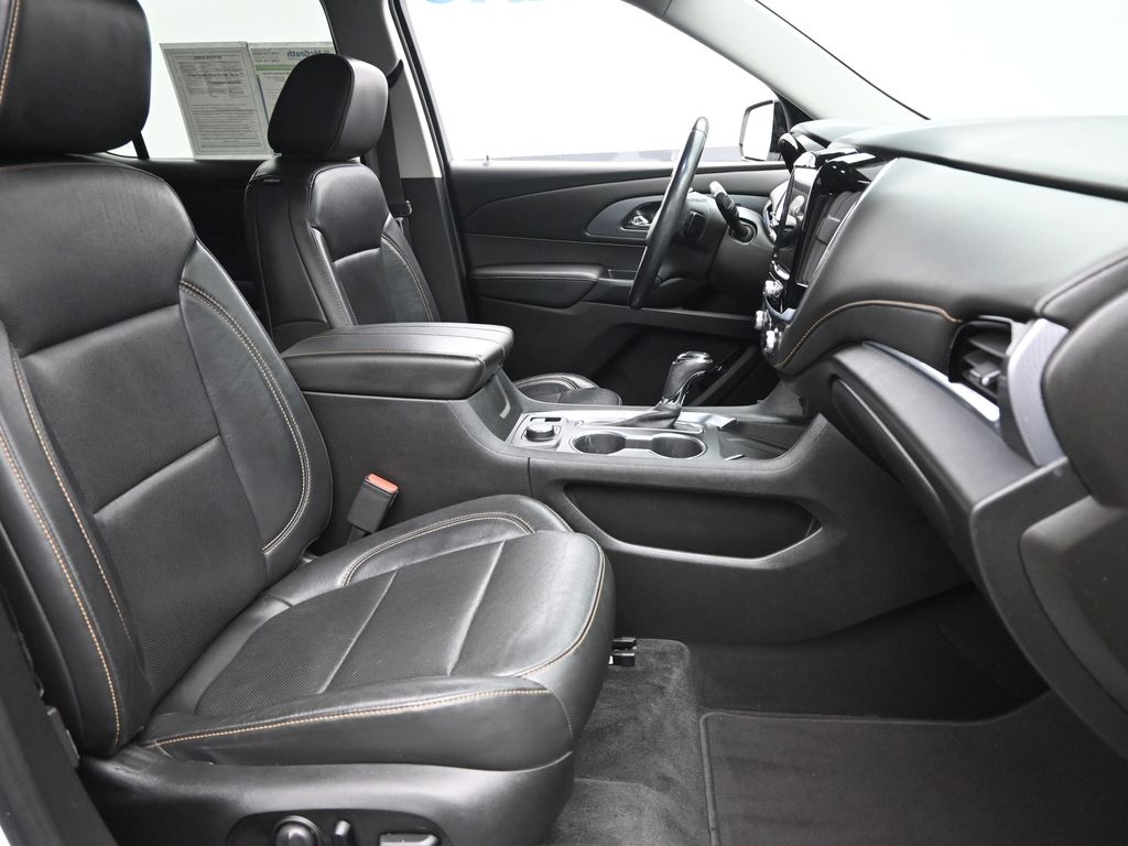 2020 Chevrolet Traverse Premier photo 5