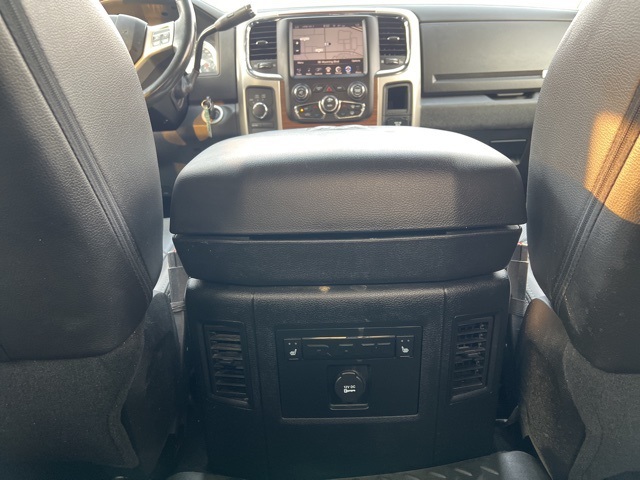 2016 Ram 2500 Laramie photo 12