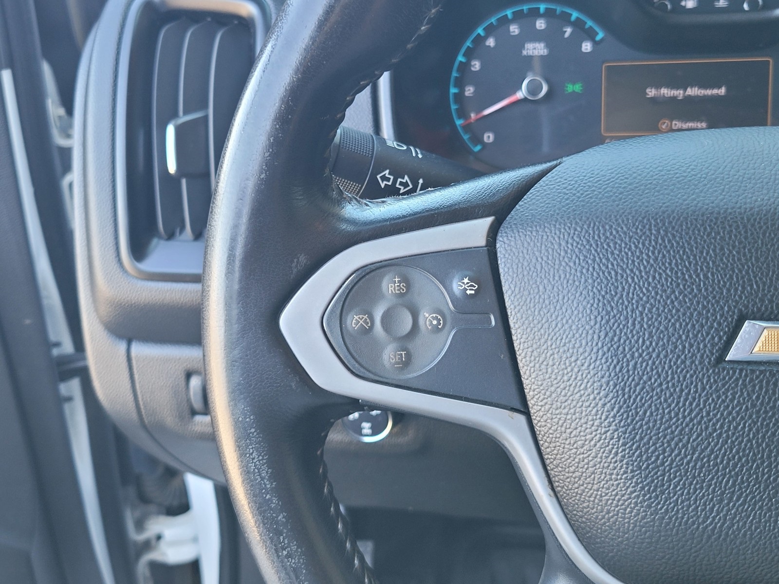 2020 Chevrolet Colorado LT photo 17