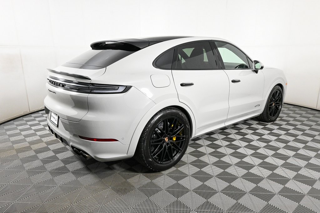 2026 Porsche Cayenne GTS Coupe photo 28