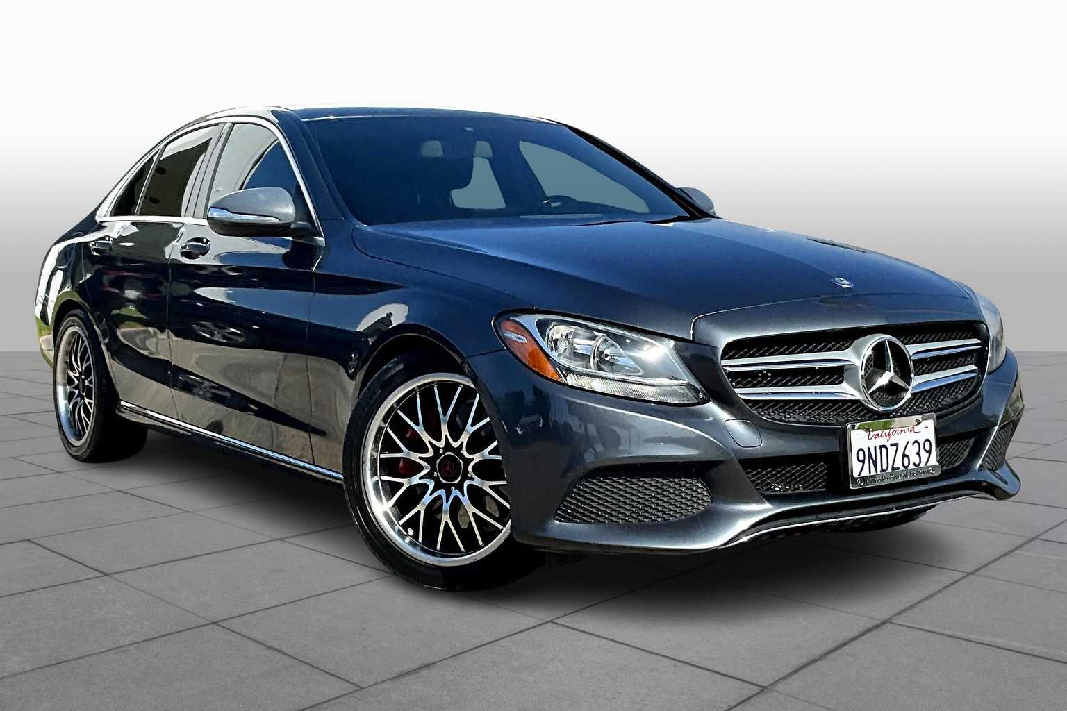 2015 Mercedes Benz C 300 photo 2