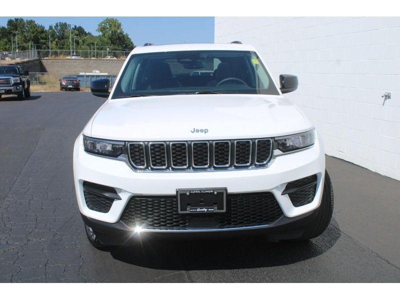 2024 Jeep Grand Cherokee Laredo X photo 9