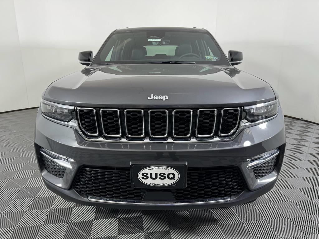 2025 Jeep Grand Cherokee Limited photo 2