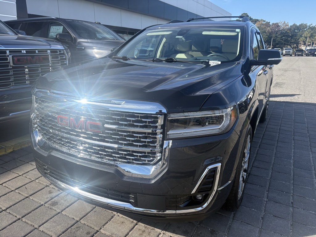 2022 Gmc Acadia Denali photo 2