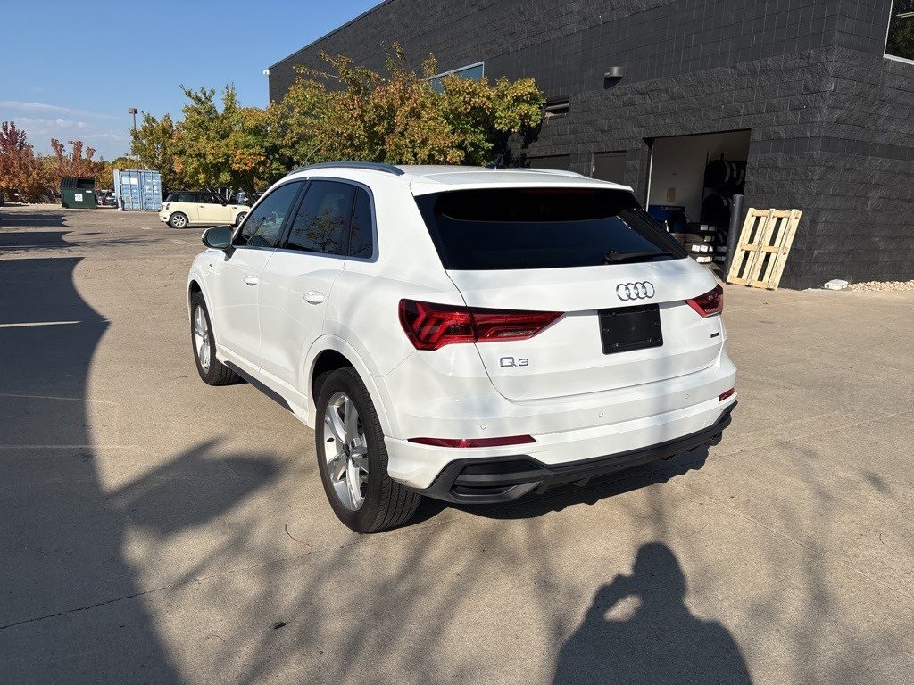 2024 Audi Q3 S line Premium Plus photo 3