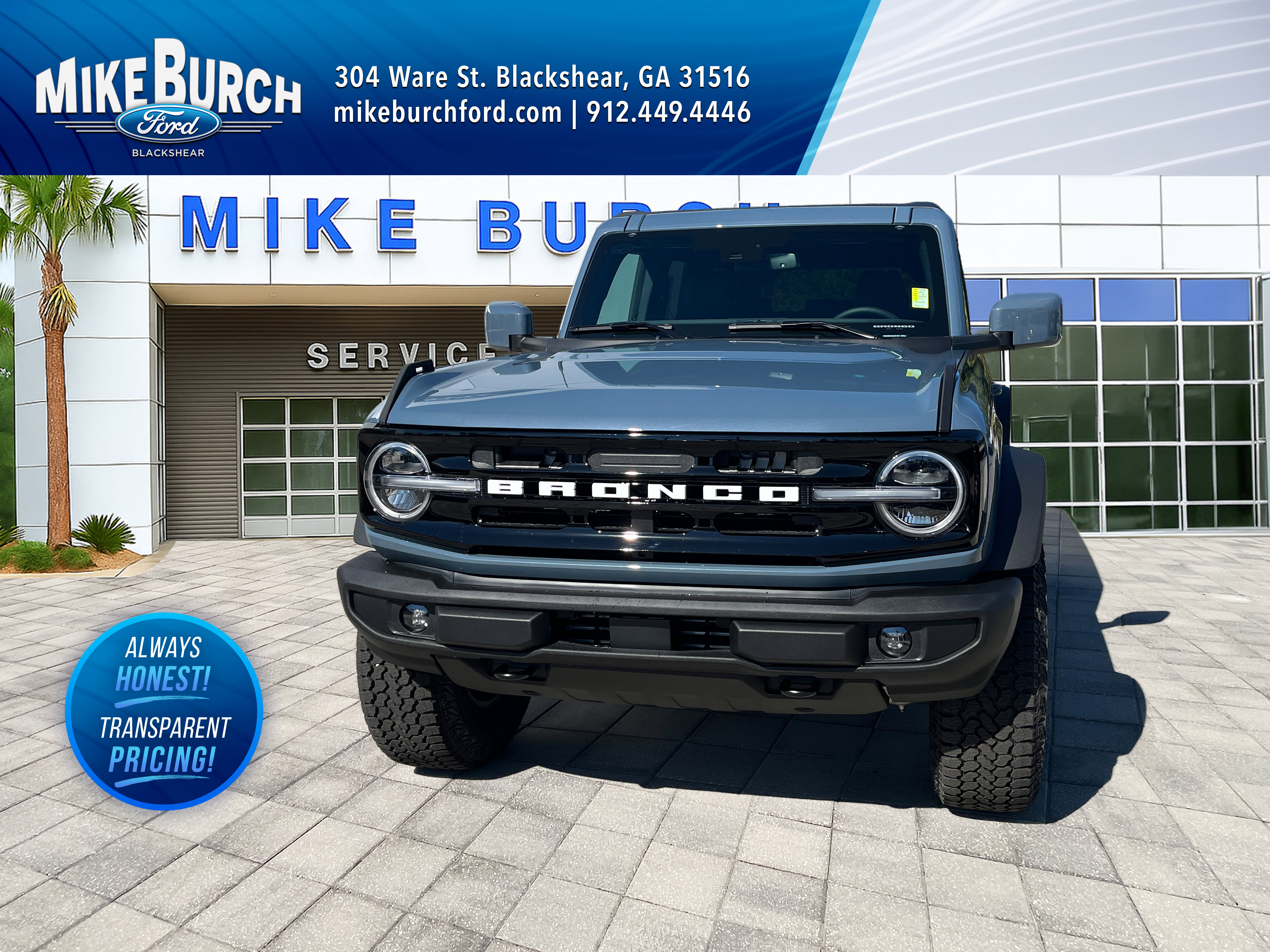 2025 Ford Bronco 4-Door Outer Banks's photo
