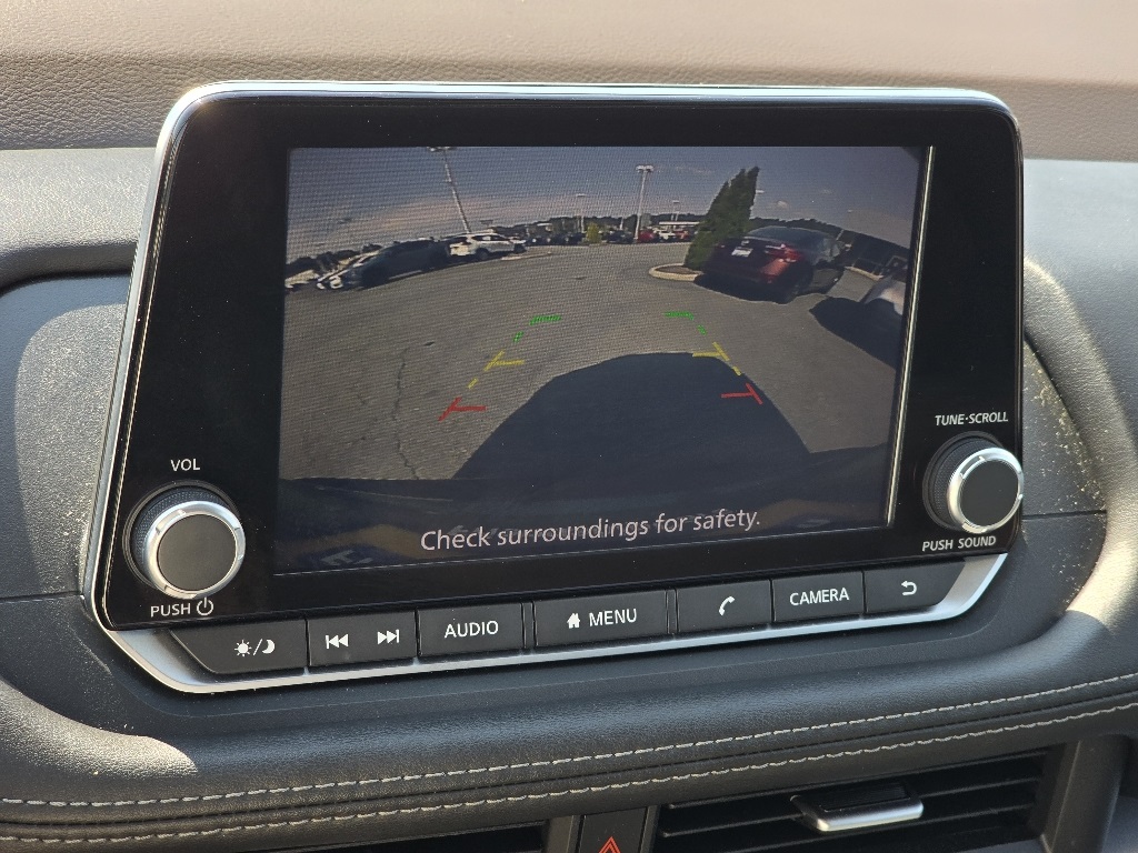 2023 Nissan Rogue SV photo 5