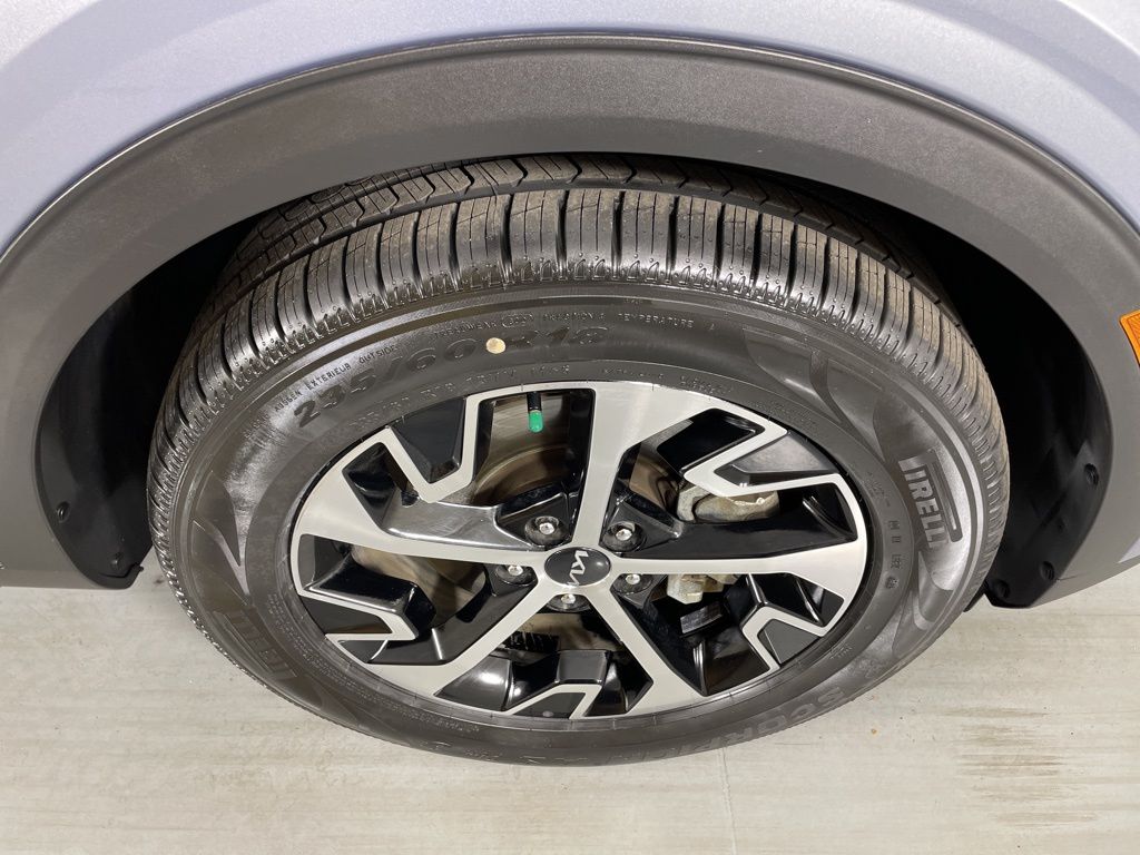 2024 Kia Sportage EX photo 12